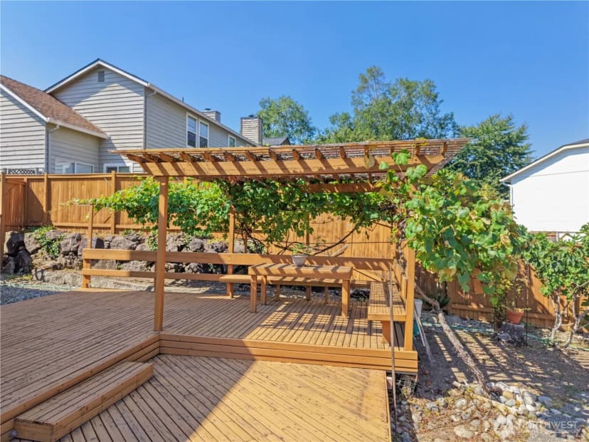 Property photo for 32708 19th Place Sw, Federal Way photo 21