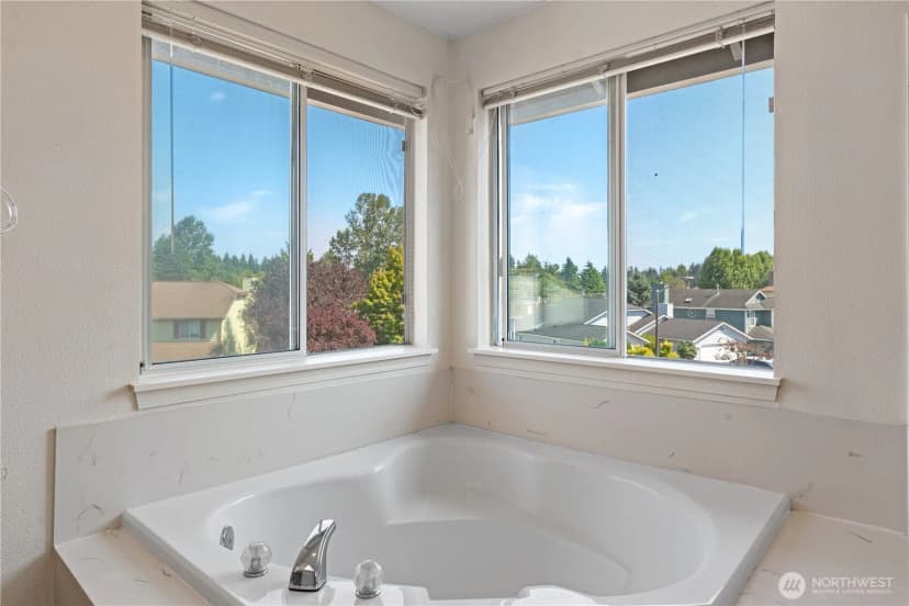 Property photo for 32708 19th Place Sw, Federal Way photo 27