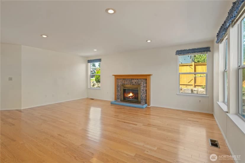 Property photo for 32708 19th Place Sw, Federal Way photo 12