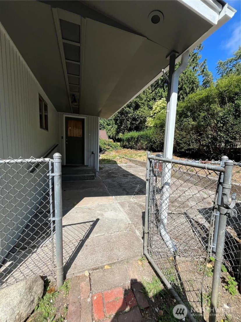 Property photo for 3818 Sundown Drive, Bremerton photo 8