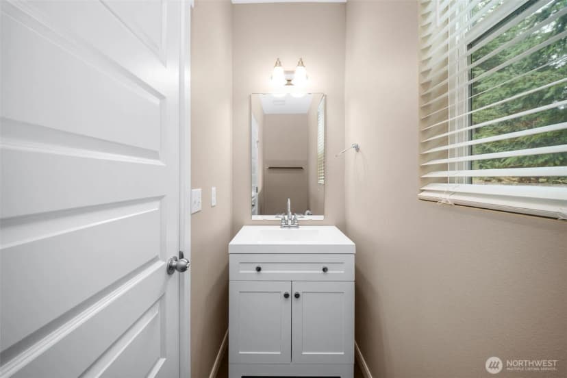 Property photo for 3952 Campus Willows Loop Ne, Lacey photo 14
