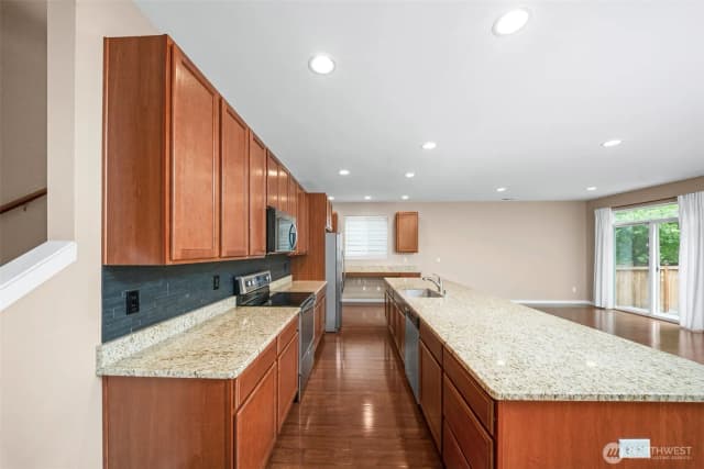 Property photo for 3952 Campus Willows Loop Ne, Lacey photo 5