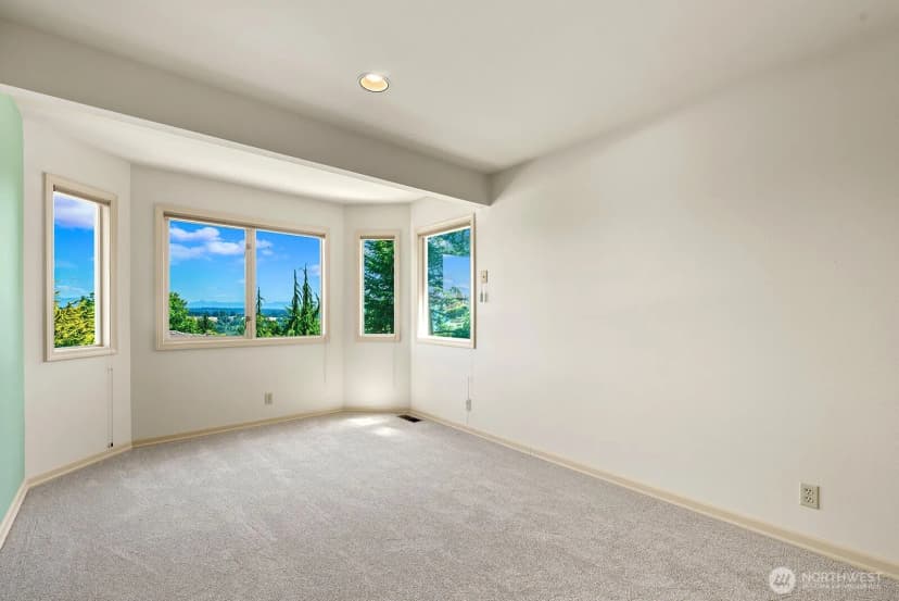 Property photo for 19004 64th Avenue Ne, Kenmore photo 28