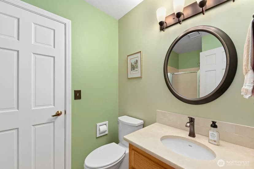 Property photo for 19004 64th Avenue Ne, Kenmore photo 18