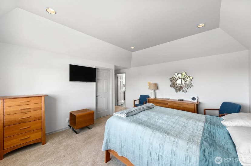 Property photo for 19004 64th Avenue Ne, Kenmore photo 20