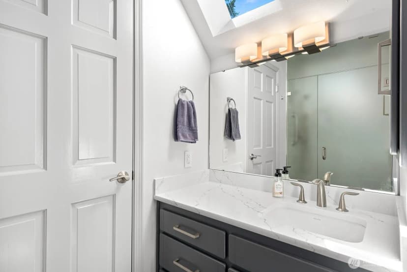 Property photo for 19004 64th Avenue Ne, Kenmore photo 22