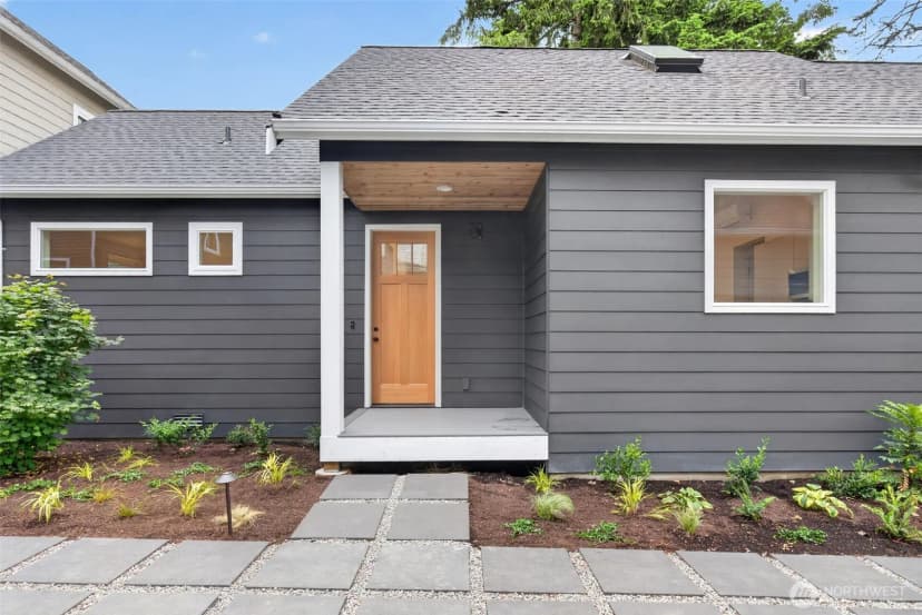 Property photo for 11737 40th Avenue Ne #b, Seattle