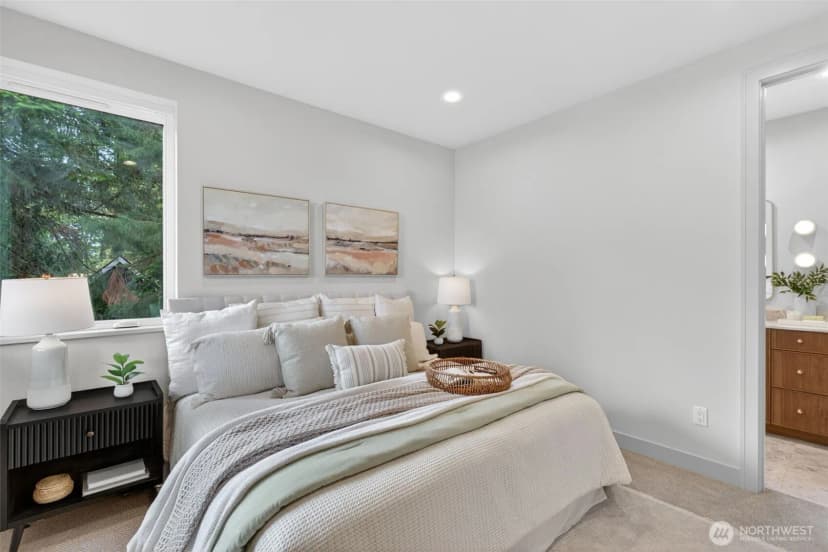 Property photo for 11737 40th Avenue Ne #b, Seattle photo 6