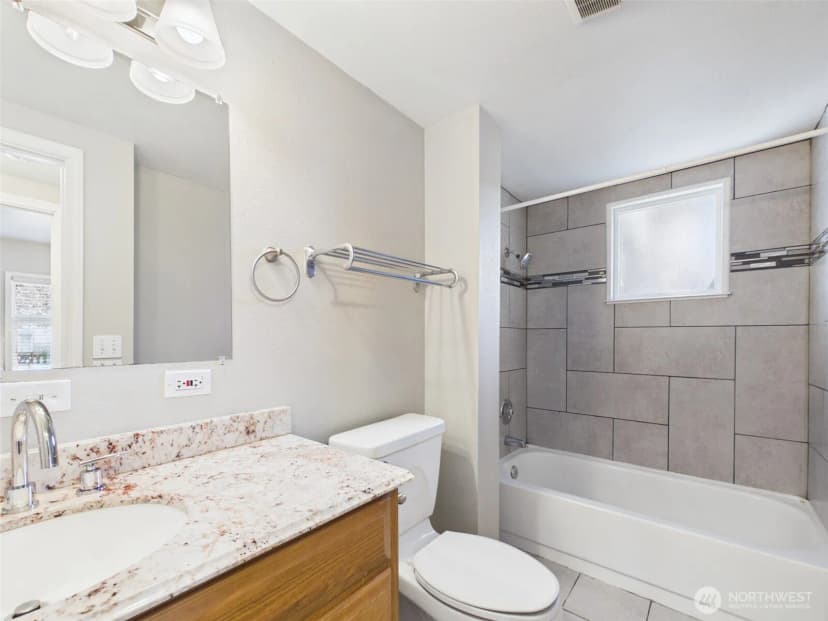 Property photo for 2906 16th Street, Everett photo 18
