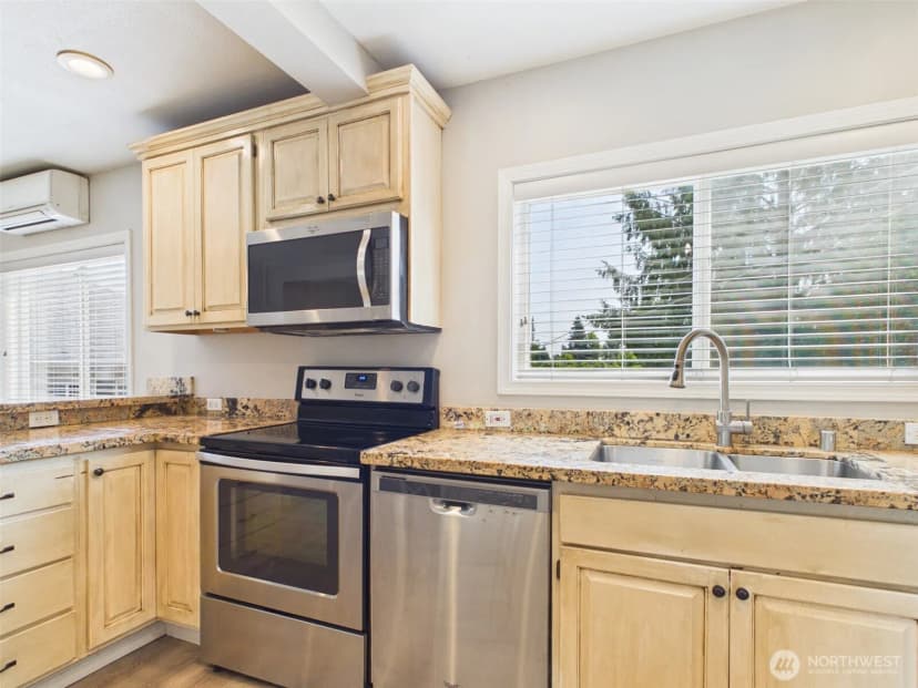 Property photo for 2906 16th Street, Everett photo 14