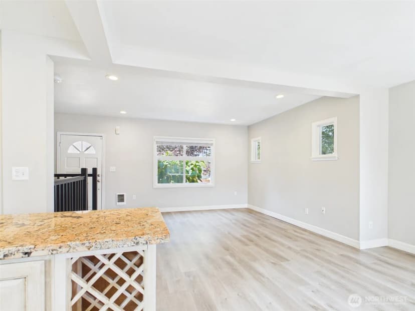Property photo for 2906 16th Street, Everett photo 12