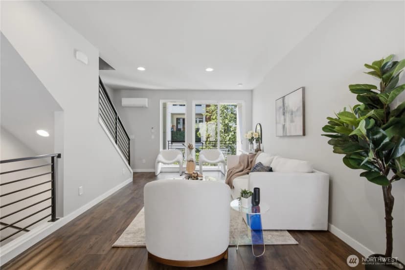 Property photo for 8605 21st Place Ne #q80, Seattle photo 3