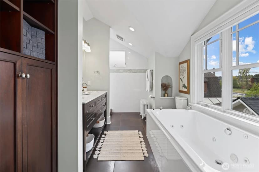 Property photo for 1852 E Shelby Street, Seattle photo 15