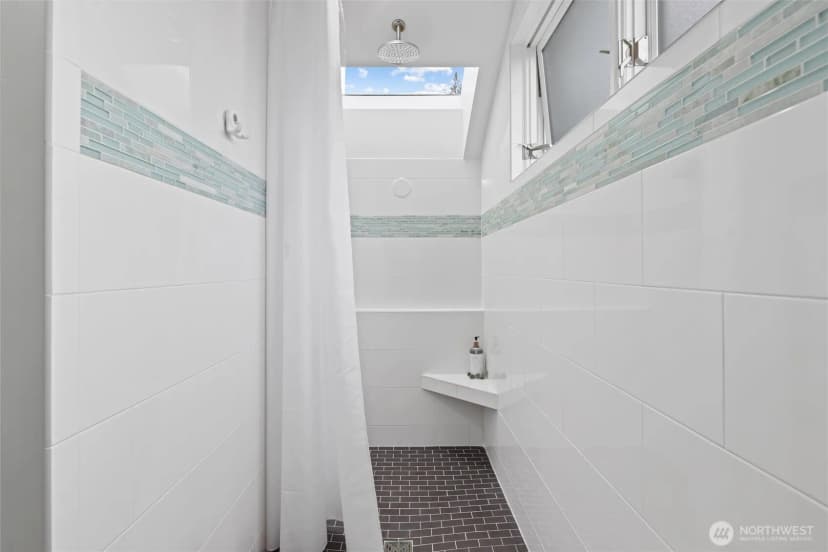 Property photo for 1852 E Shelby Street, Seattle photo 16