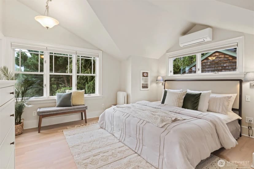 Property photo for 1852 E Shelby Street, Seattle photo 14
