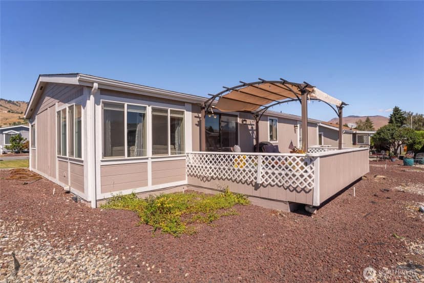Property photo for 1307 Glacier Place #65, Wenatchee photo 12