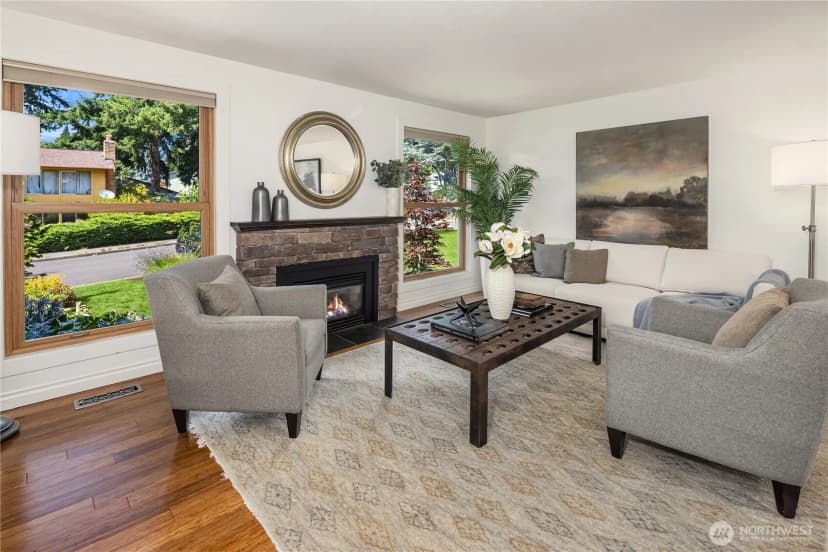 Property photo for 11119 Ne 142nd Street, Kirkland photo 3