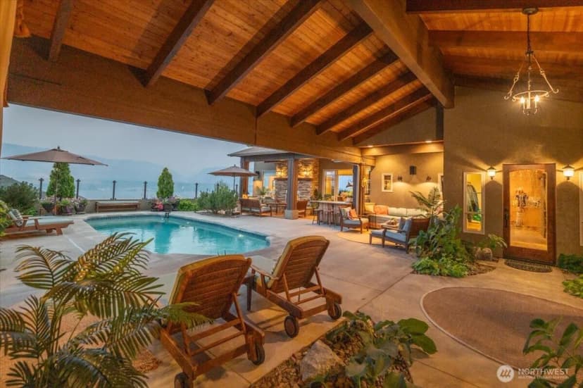 Property photo for 100 Ridgeview Drive, Chelan