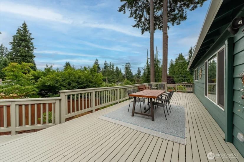Property photo for 5027 126th Street Se, Everett photo 3