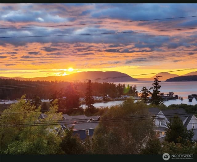 Property photo for 1505 Harbor View Court, Anacortes