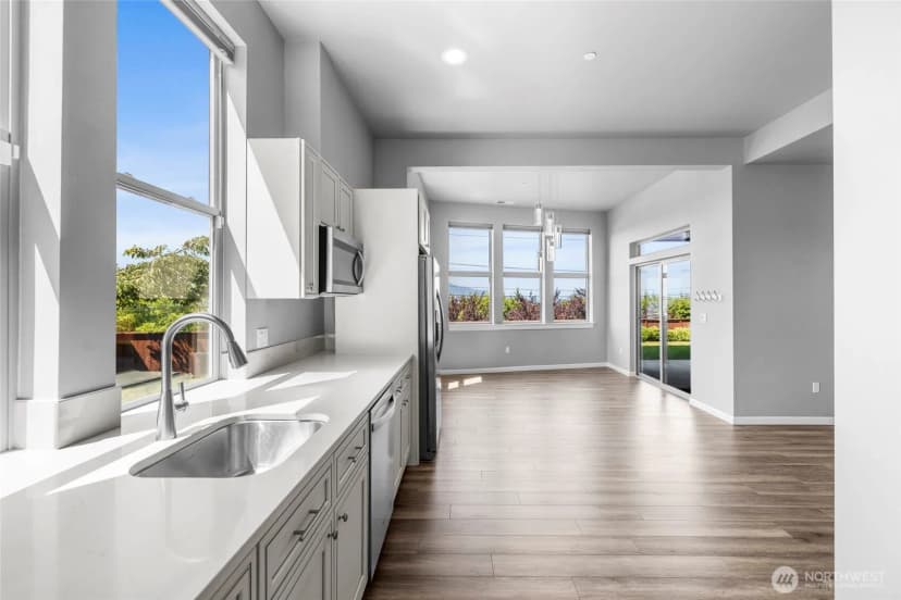 Property photo for 1505 Harbor View Court, Anacortes photo 35
