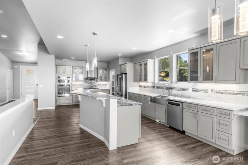 Property photo for 1505 Harbor View Court, Anacortes photo 17