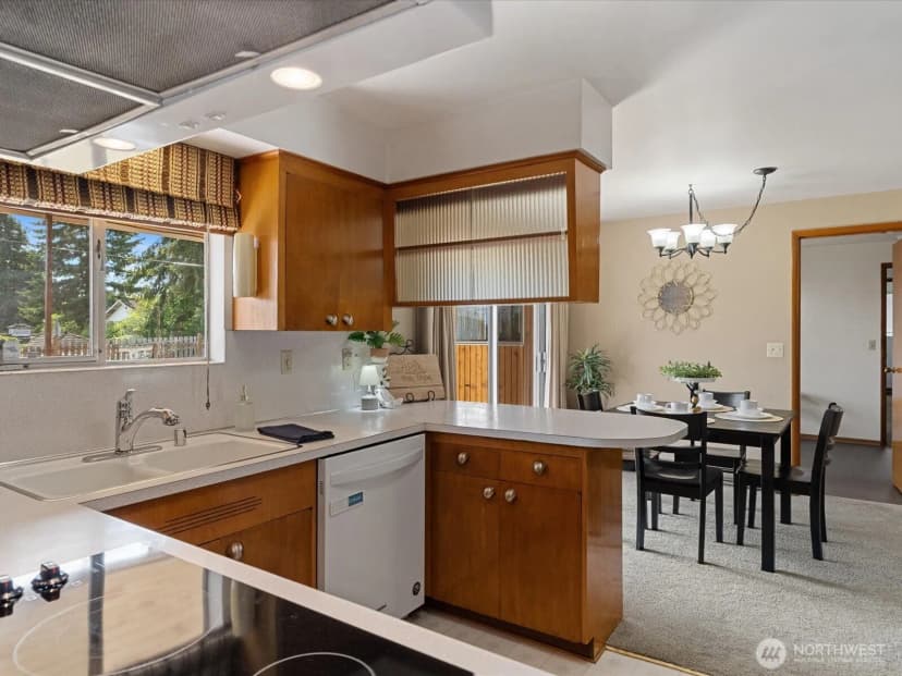 Property photo for 4507 Rucker Avenue, Everett photo 18