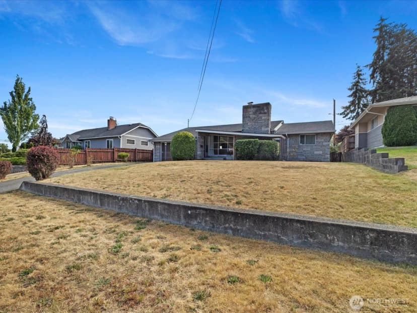 Property photo for 4507 Rucker Avenue, Everett photo 38