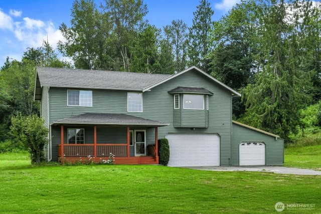 Property photo for 626 212th Street Nw, Arlington