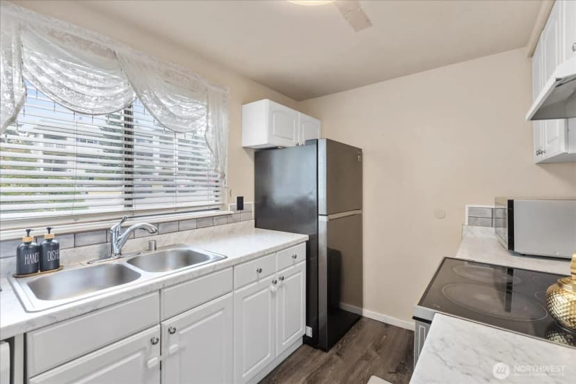 Property photo for 12906 8th Avenue W #f102, Everett photo 11