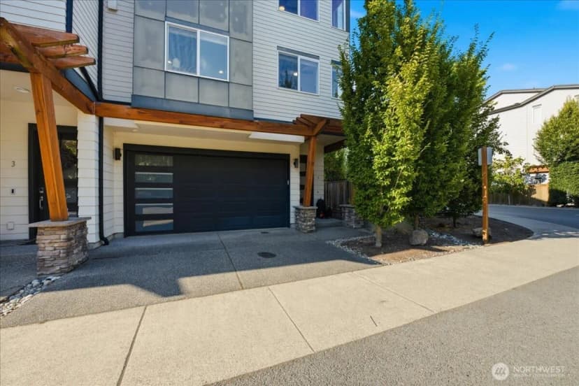 Property photo for 19225 Damson Road #f-4, Lynnwood photo 2