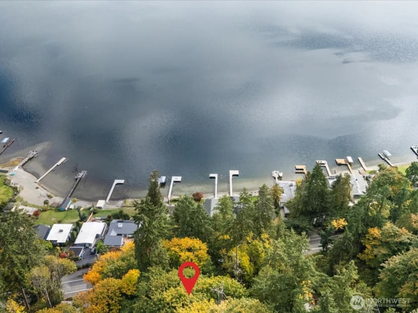 Property photo for 445 W Lake Sammamish Parkway Se, Bellevue photo 2