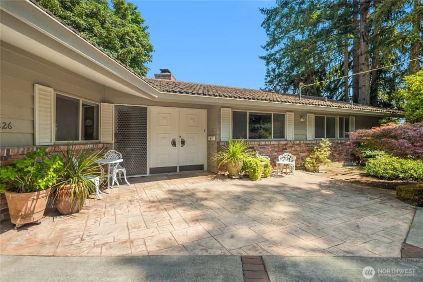 Property photo for 9226 Se 60th Street, Mercer Island