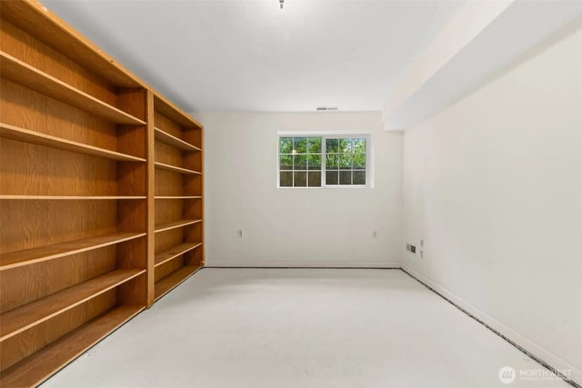 Property photo for 11117 Northstar Way Sw, Lakewood photo 31