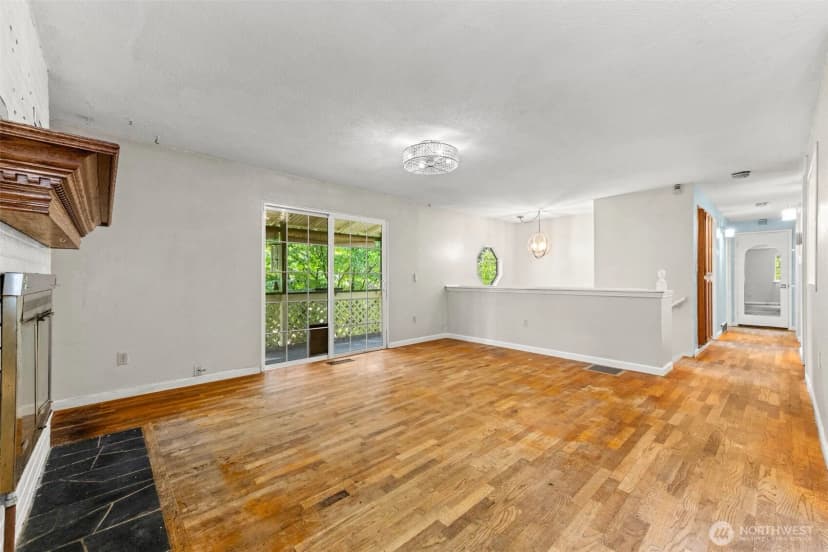 Property photo for 11117 Northstar Way Sw, Lakewood photo 5