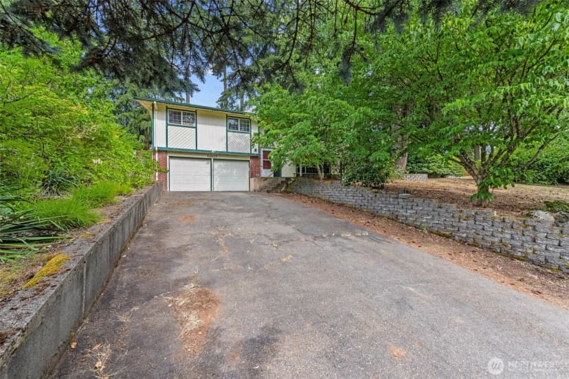 Property photo for 11117 Northstar Way Sw, Lakewood
