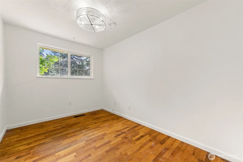 Property photo for 11117 Northstar Way Sw, Lakewood photo 19