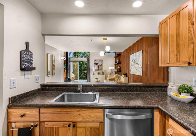 Property photo for 6742 137th Avenue Ne #426, Redmond photo 8