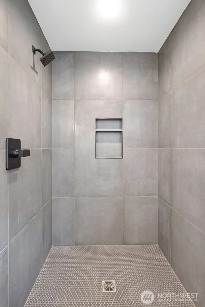 Property photo for 4521 35th Avenue S, Seattle photo 17