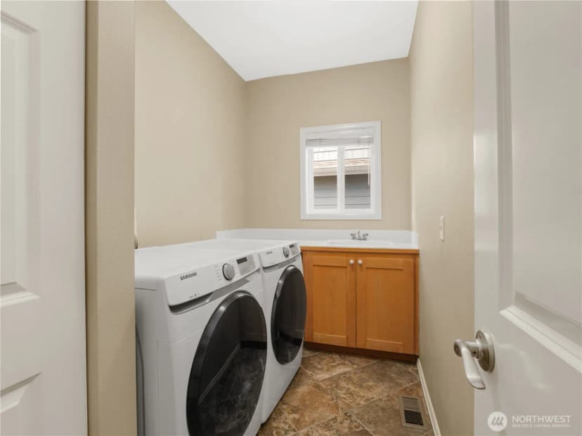 Property photo for 2605 231st Avenue Se, Sammamish photo 21