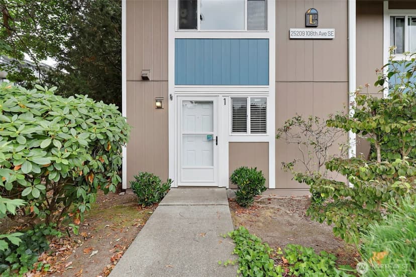 Property photo for 25209 108th Avenue Se #l1, Kent photo 3