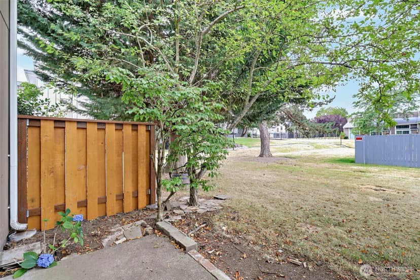 Property photo for 25209 108th Avenue Se #l1, Kent photo 21