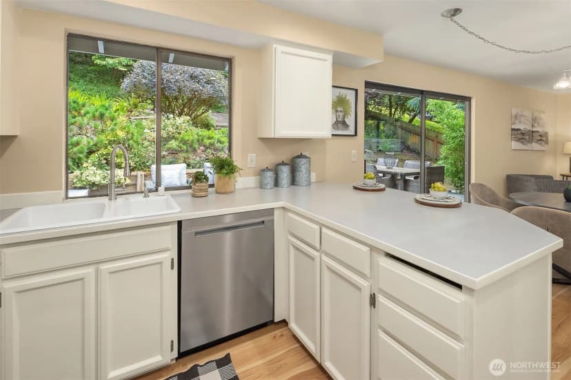 Property photo for 6560 81st Avenue Se, Mercer Island photo 14