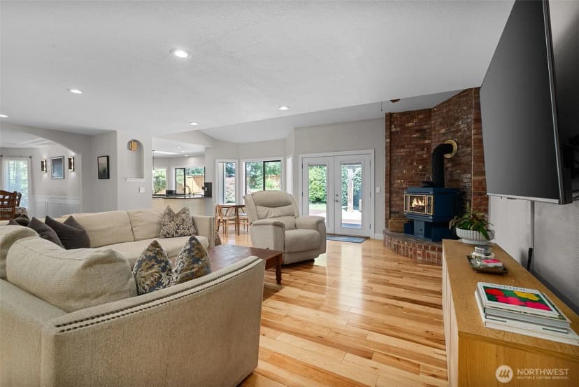 Property photo for 11401 Madera Circle Sw, Lakewood photo 18