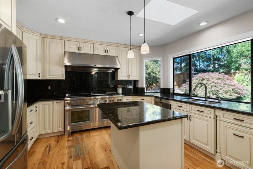 Property photo for 11401 Madera Circle Sw, Lakewood photo 12