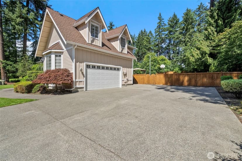 Property photo for 11401 Madera Circle Sw, Lakewood photo 4
