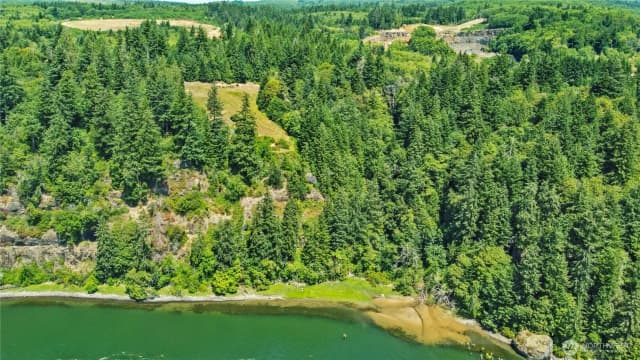 Property photo for 26 Riverview East Road, Cathlamet photo 5