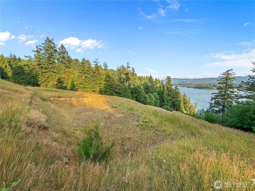 Property photo for 26 Riverview East Road, Cathlamet photo 13