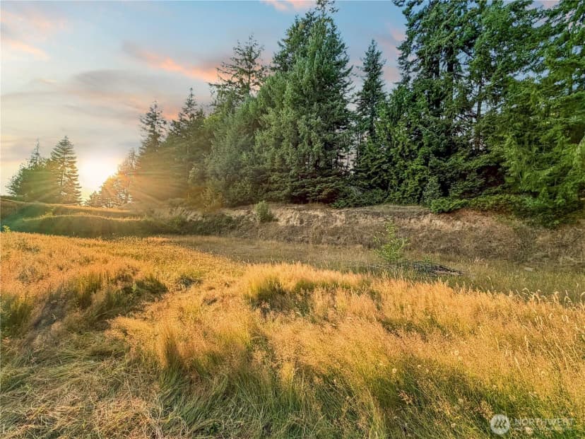 Property photo for 26 Riverview East Road, Cathlamet photo 16