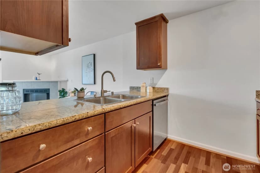 Property photo for 2512 E Madison Street #303, Seattle photo 8